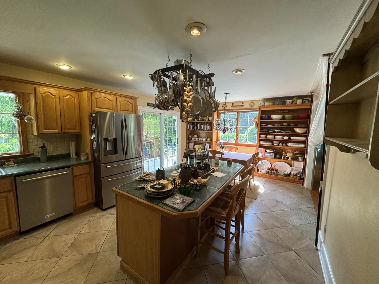Kitchen before remodeling in Manalapan NJ